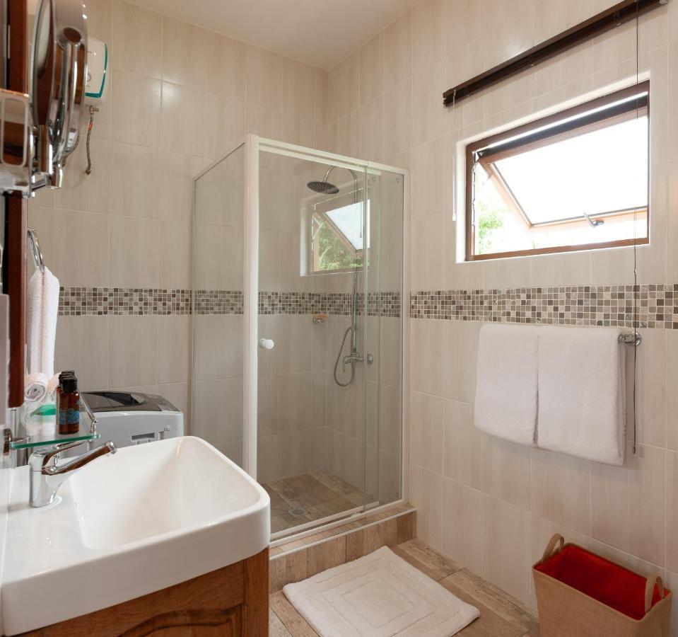 Stone Self Catering Apartment Grand Anse  Kültér fotó